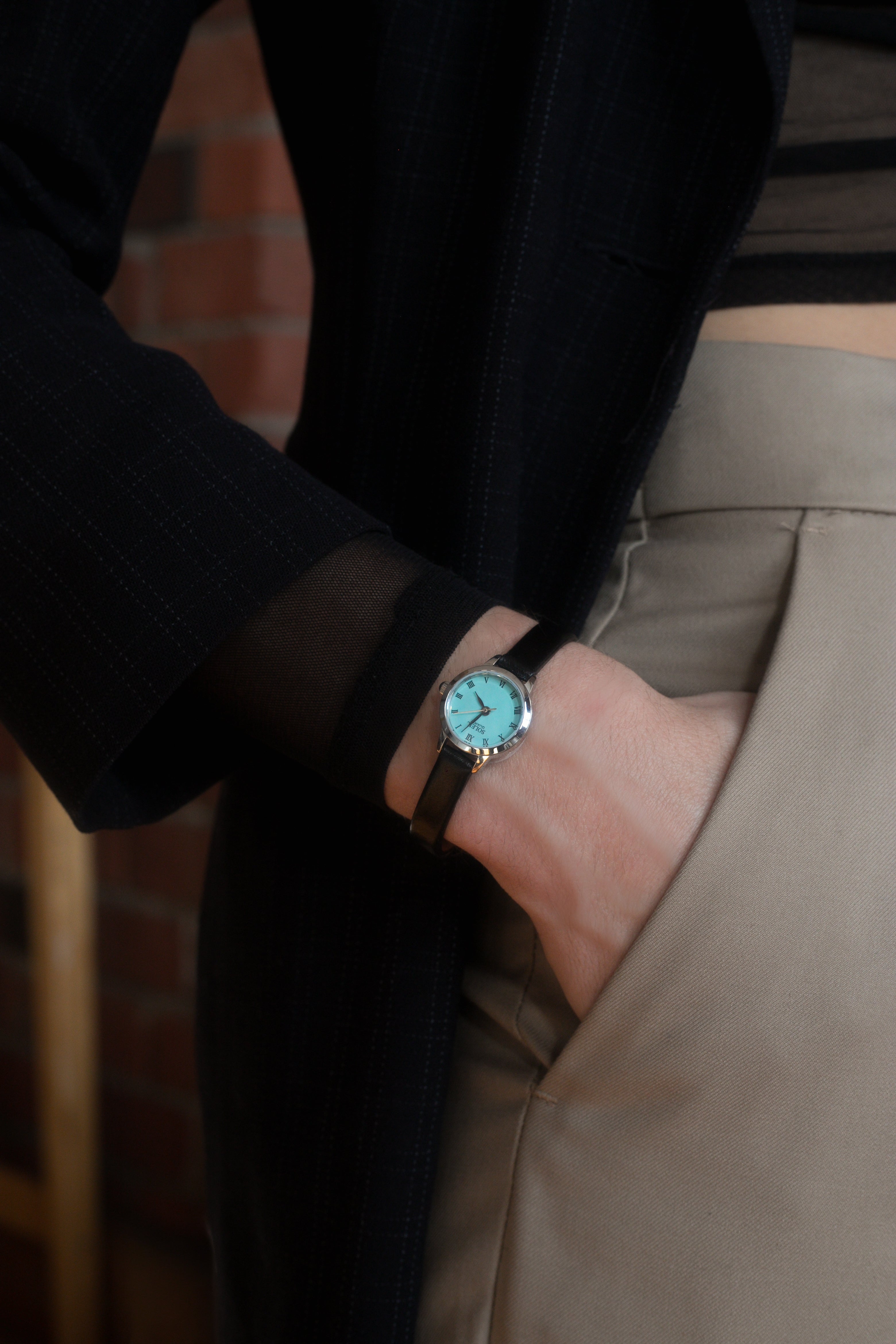 COLOURED DIALS