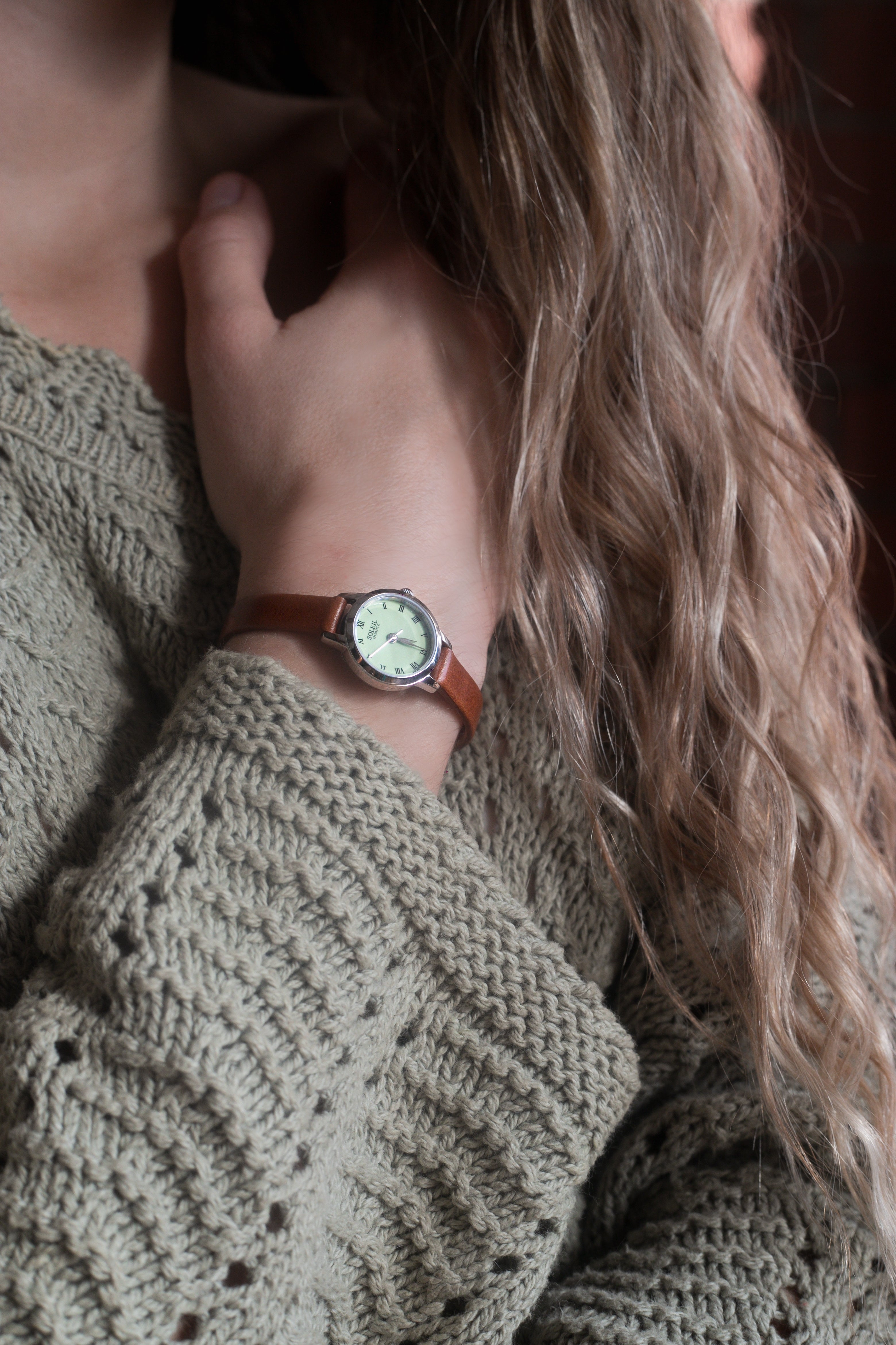 pistachio & silver mini